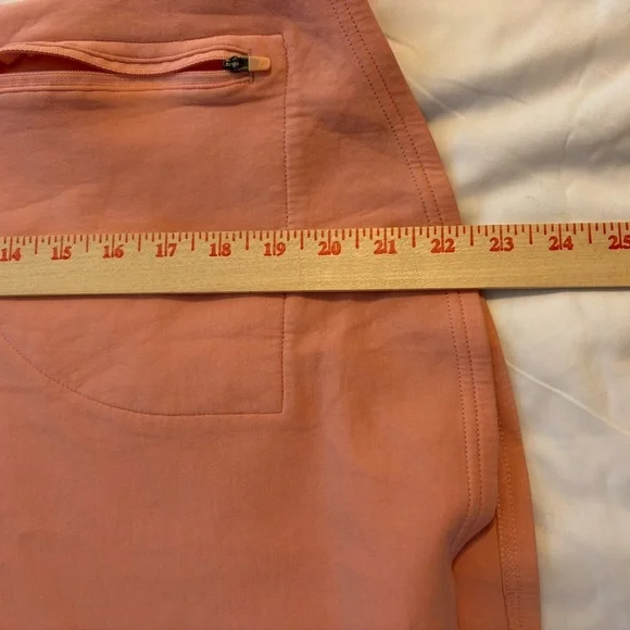 PUMA Hoodie Women’s Large Pink “Keeps You Dry” Moisture Wicking Pullover - Picture 4 of 7